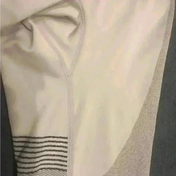 High Waisted Compression Bend leggings - Picture 7 of 10